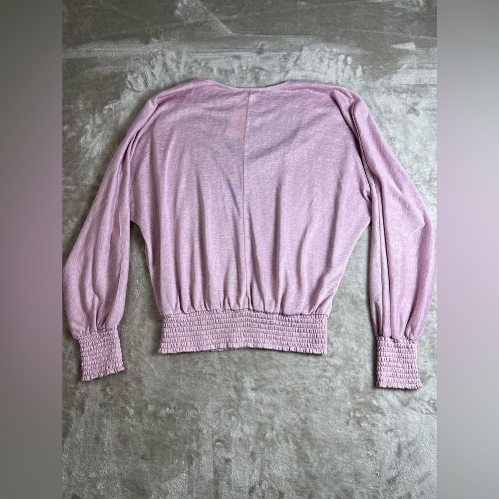 Evereve Dusty Rose V-Neck Smocked Hem Dolman Sleeve Top - Picture 7 of 10